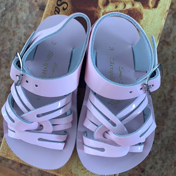 Adorable pink sandals - Picture 3 of 3